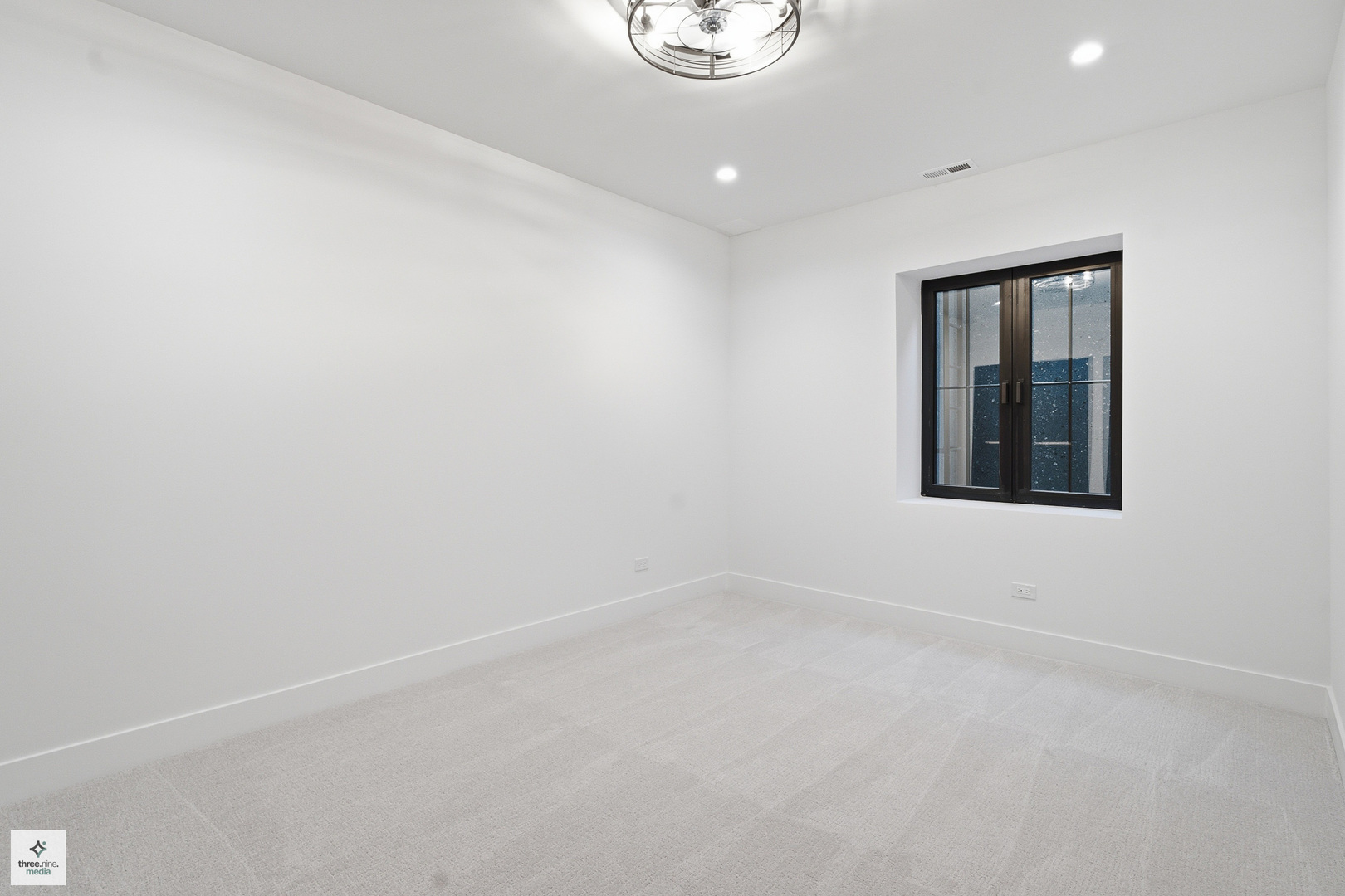 424 Forest Edge Drive Property Photo 40