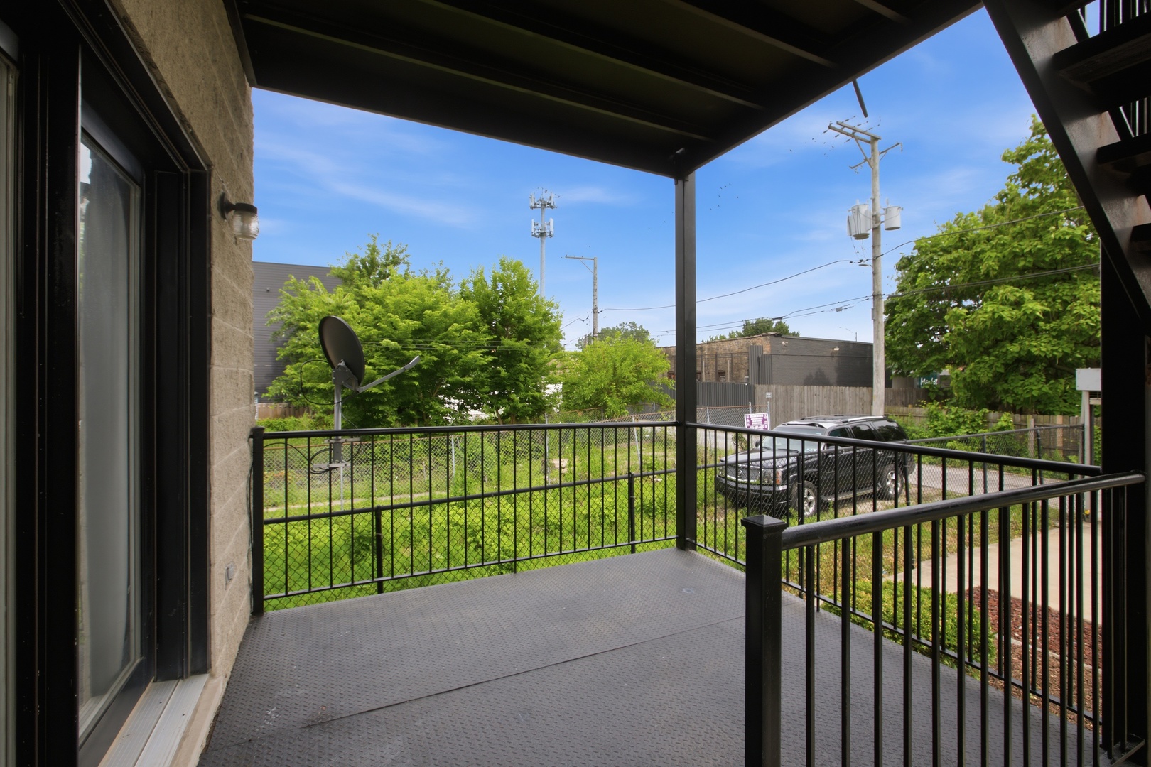 2539 W Warren Boulevard 1 Property Photo 19