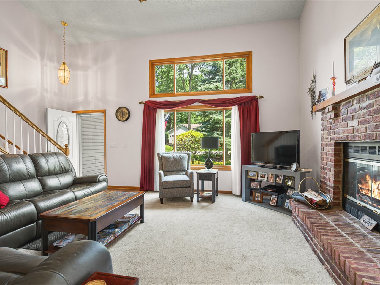 239 Rochester Road Property Photo 6