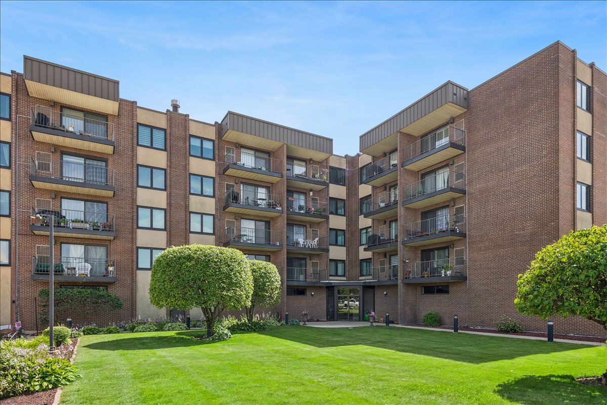 7707 W Irving Park Road 308