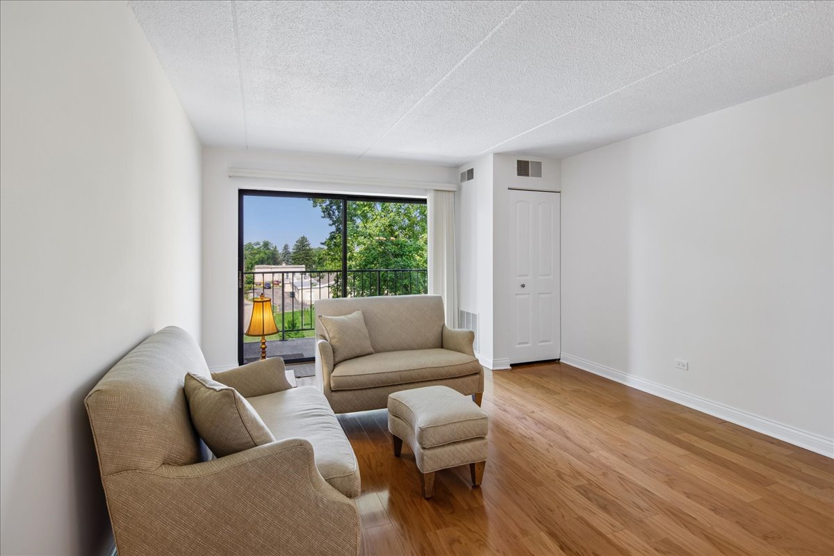 7707 W Irving Park Road 308 Property Photo 3