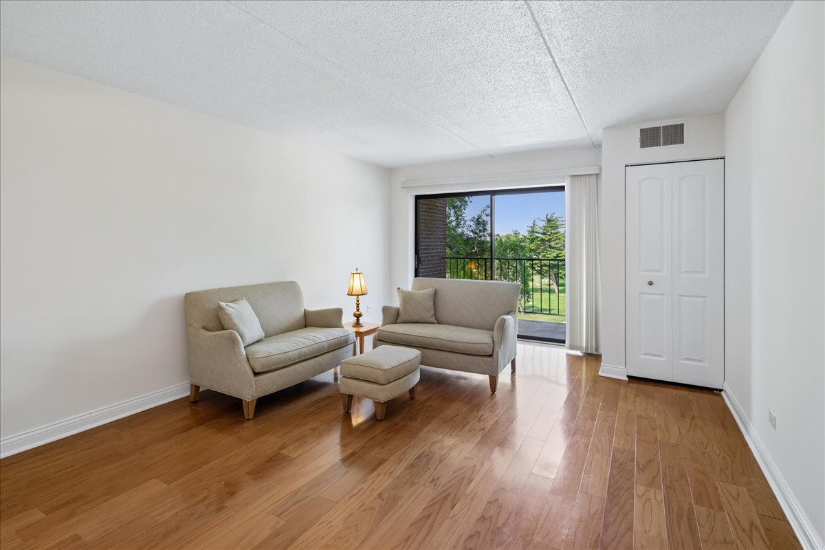 7707 W Irving Park Road 308 Property Photo 4
