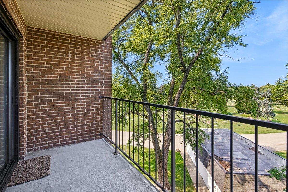 7707 W Irving Park Road 308 Property Photo 20