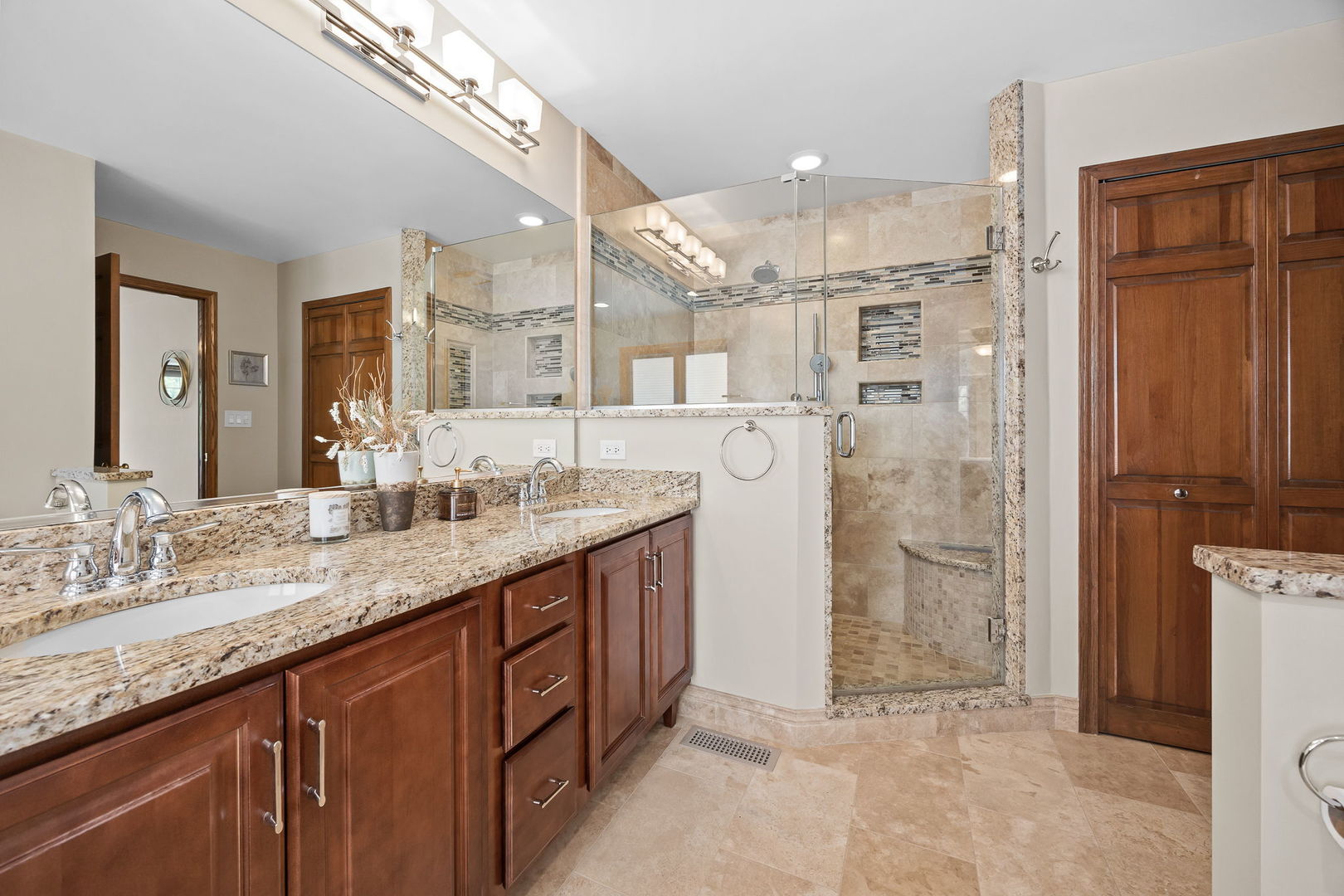 3925 Biltmore Road Property Photo 28