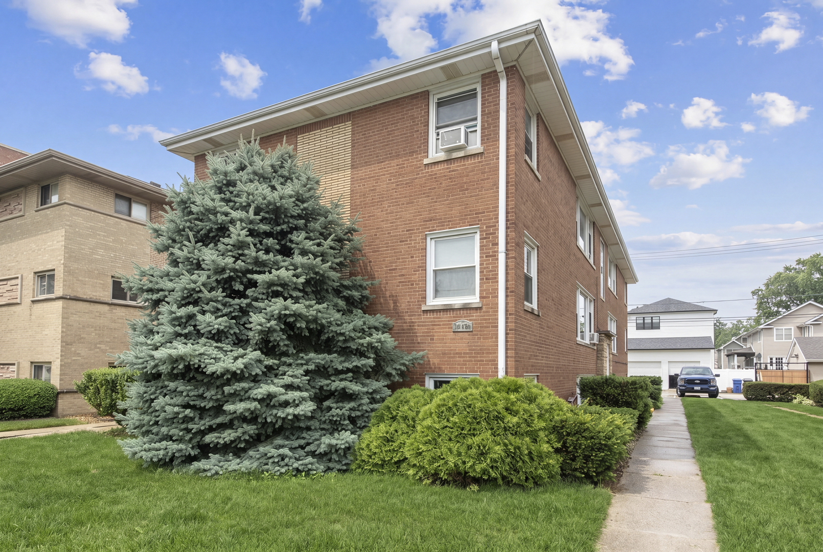6612 N Harlem Avenue 2W Property Photo 1