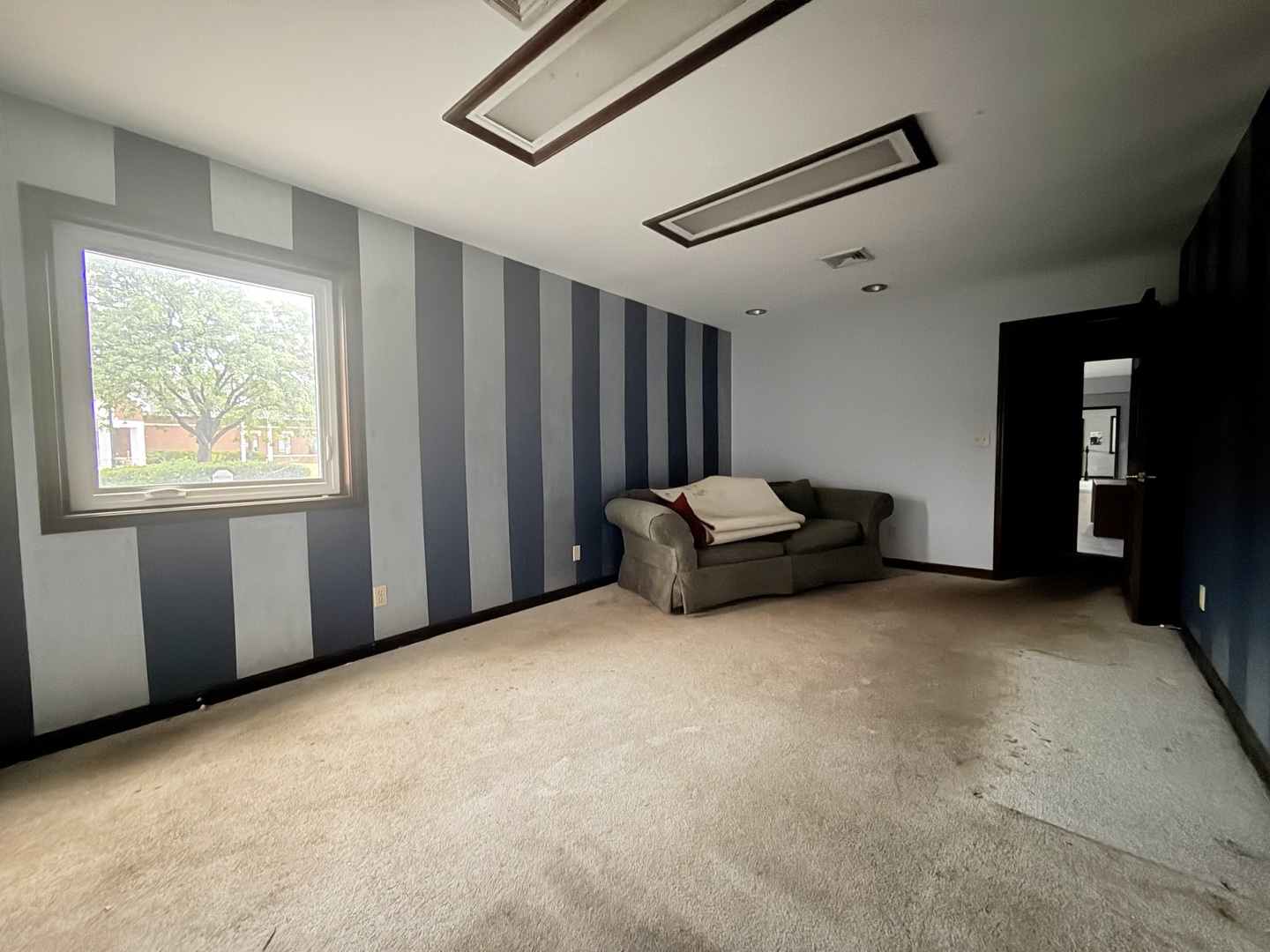 1 S Main Street 3 Property Photo 6