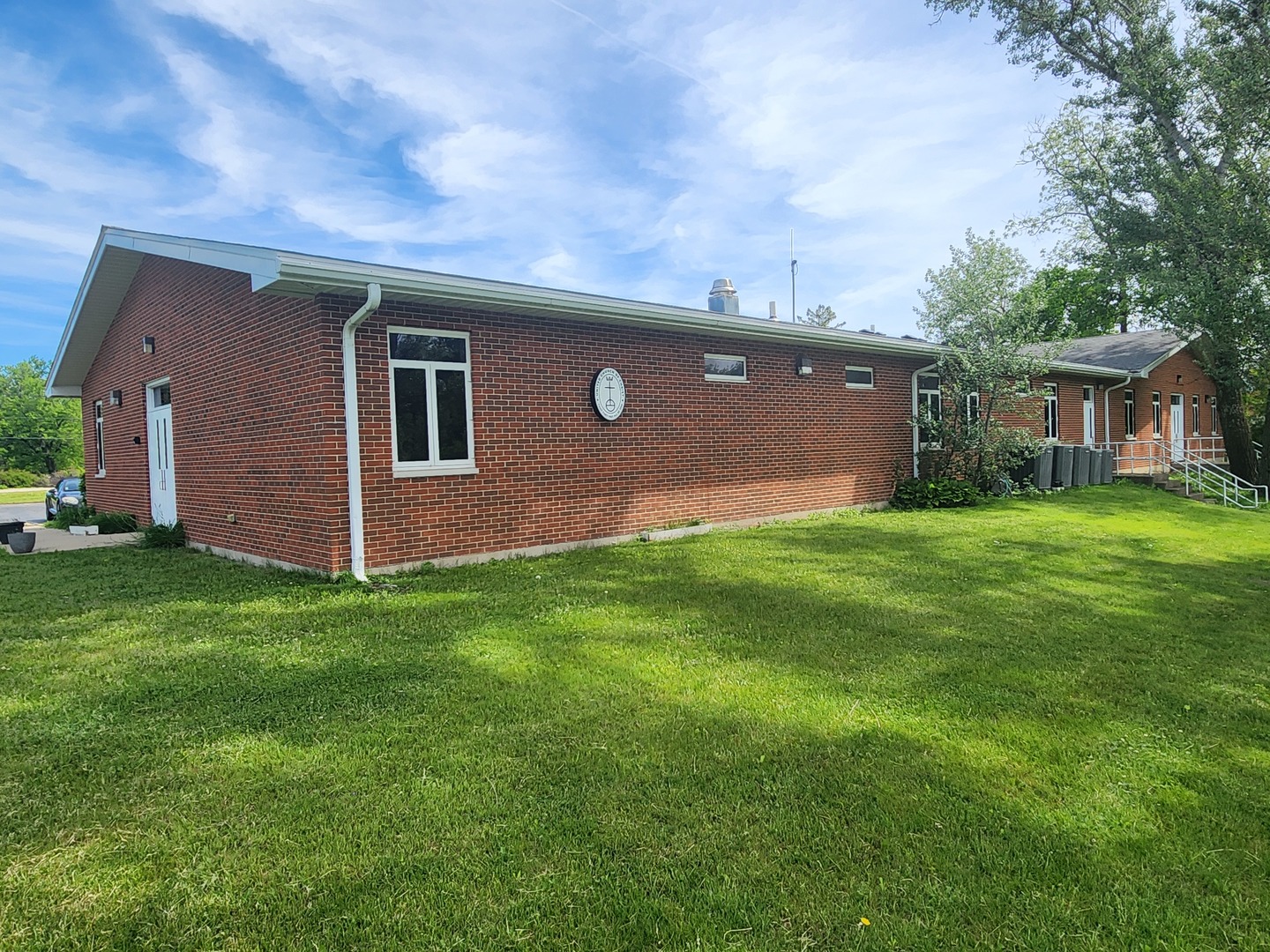 19139 W Old Town Court Property Photo 2