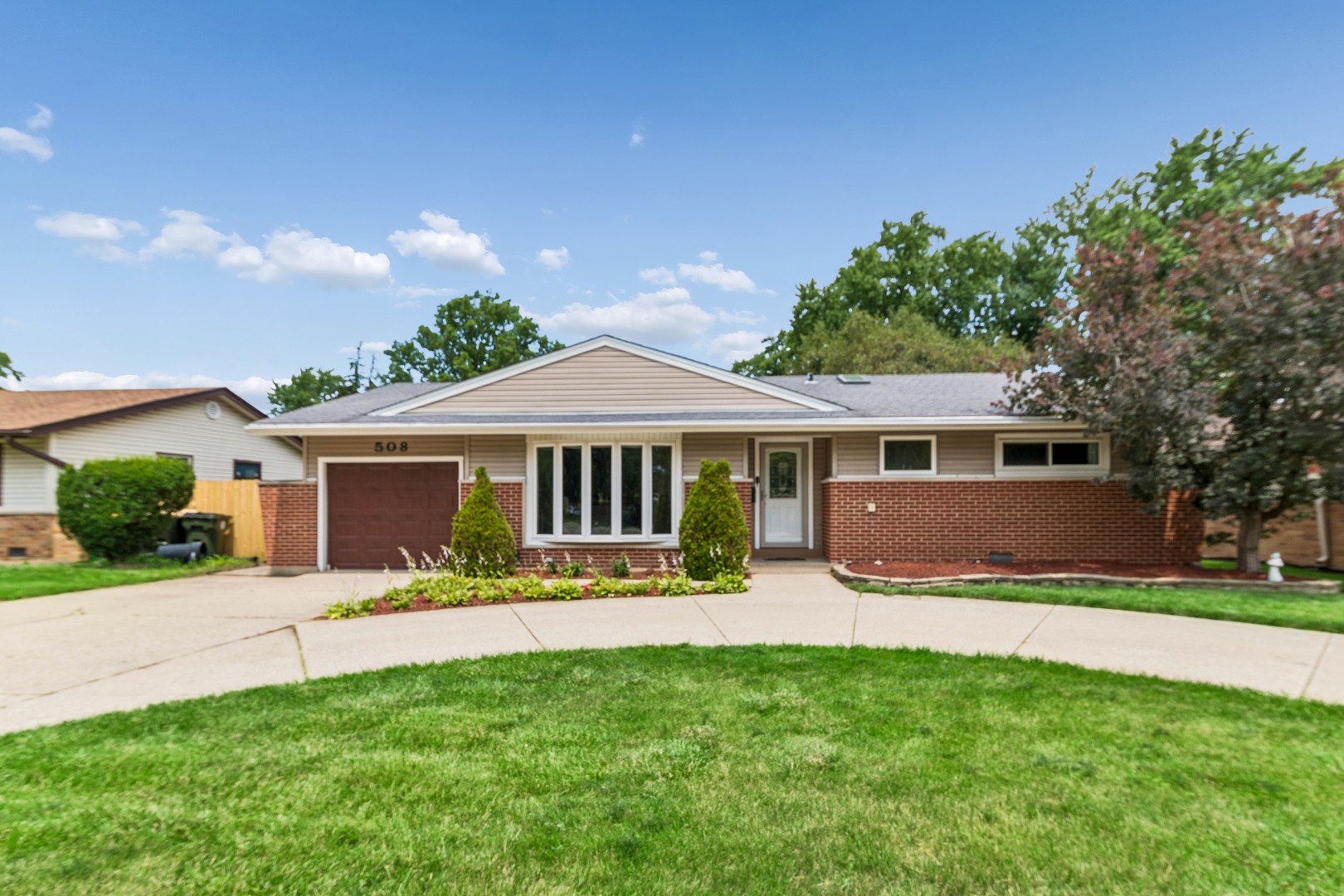 508 Landmeier Road Property Photo 1