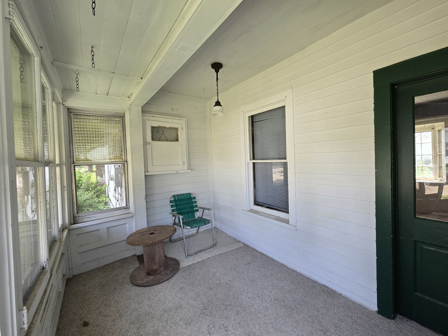 402 W Dixon Street Property Photo 4