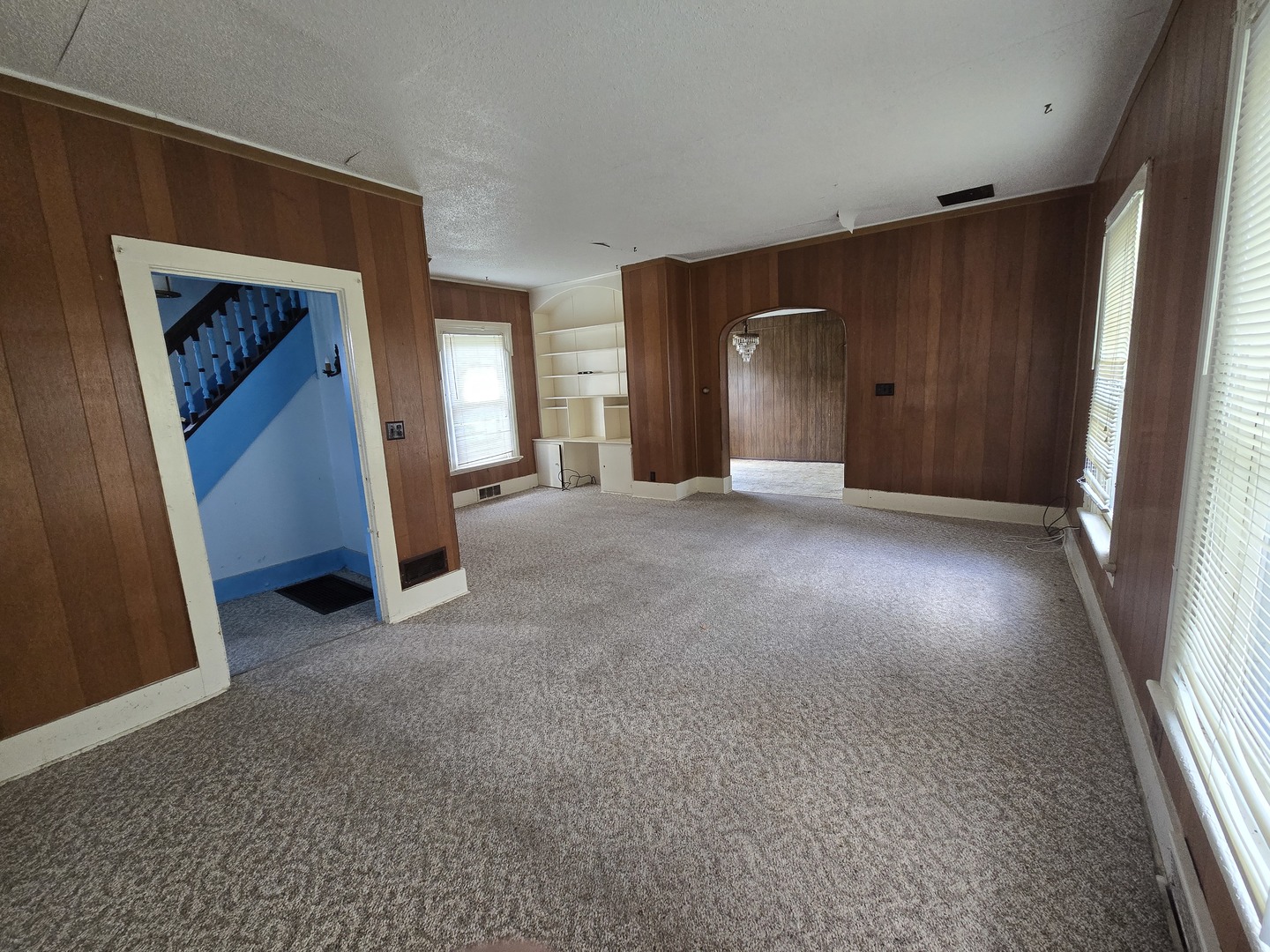 402 W Dixon Street Property Photo 7