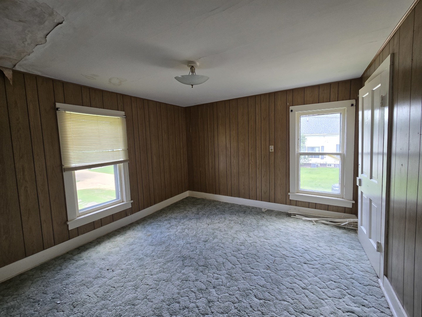 402 W Dixon Street Property Photo 11