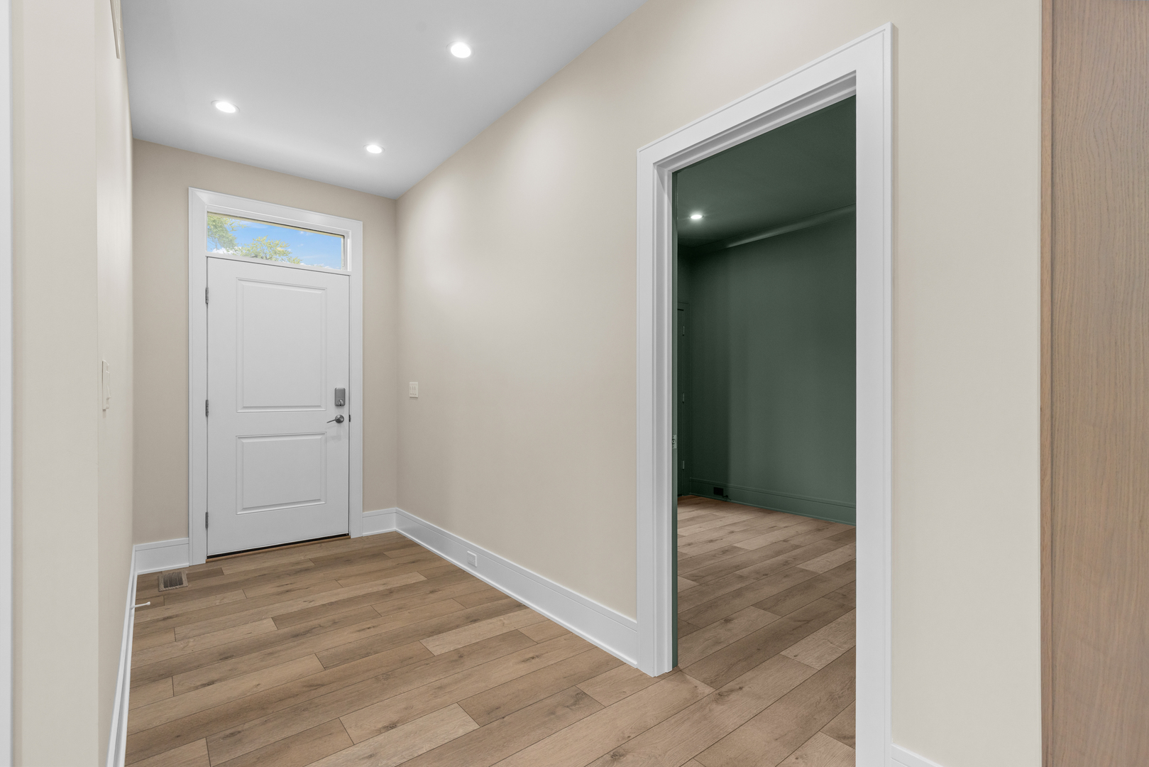36825 N Lake Street Property Photo 6