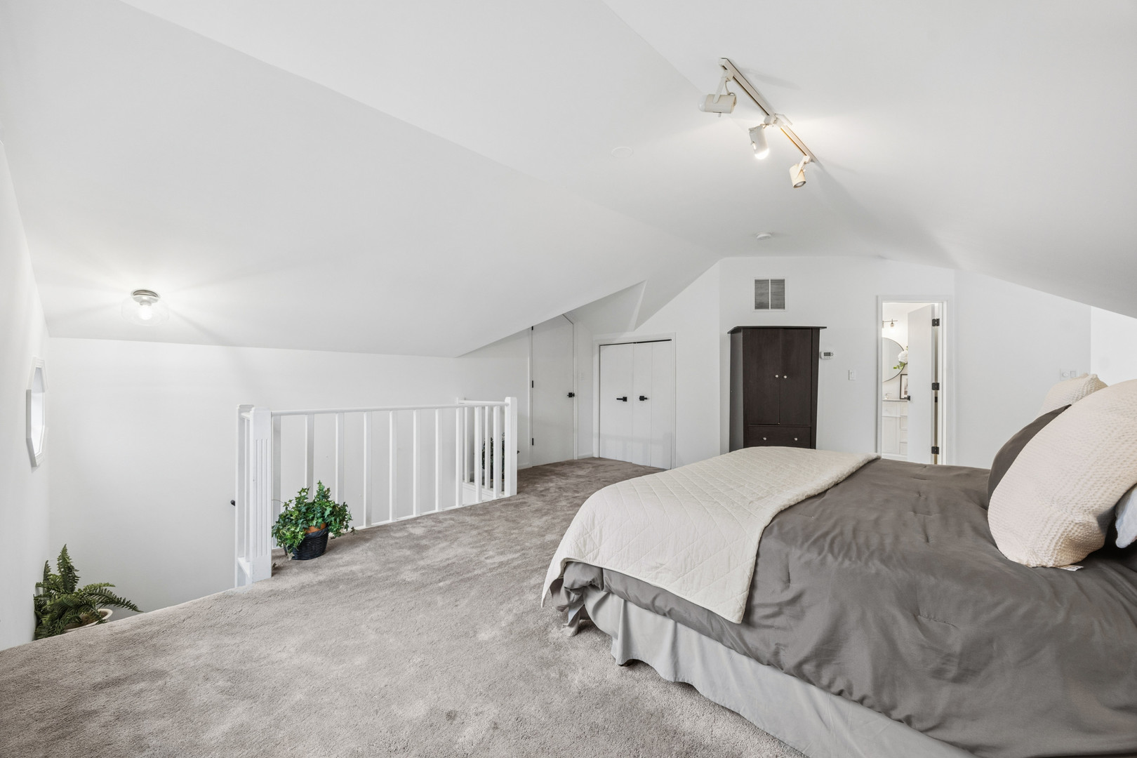 1923 Hillside Lane Property Photo 19