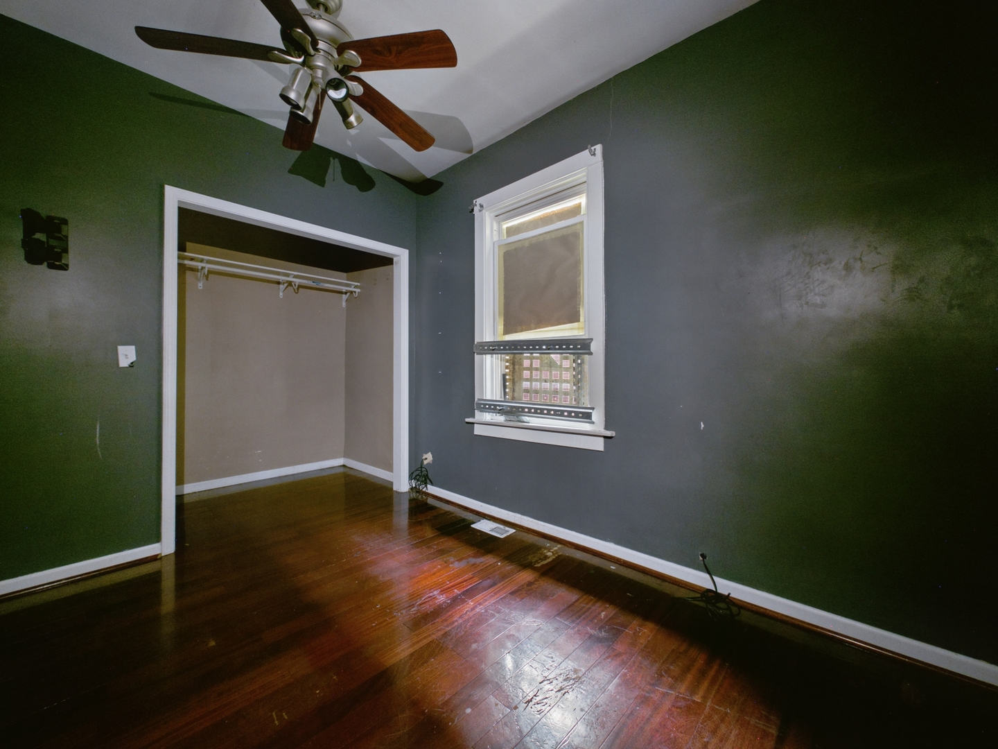 7732 S Winchester Avenue Property Photo 6