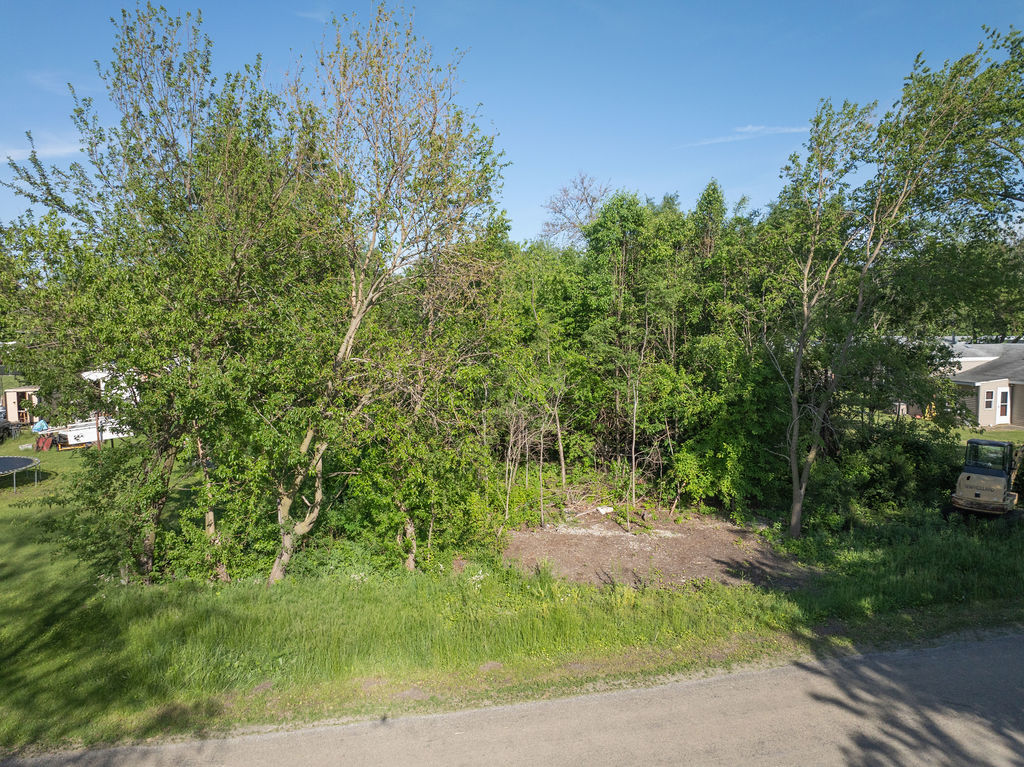 146 N Robert Drive Property Photo 1