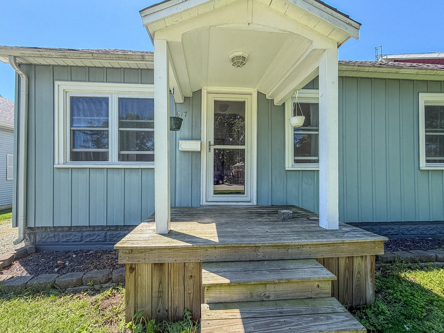 617 Edgar Avenue Property Photo 2
