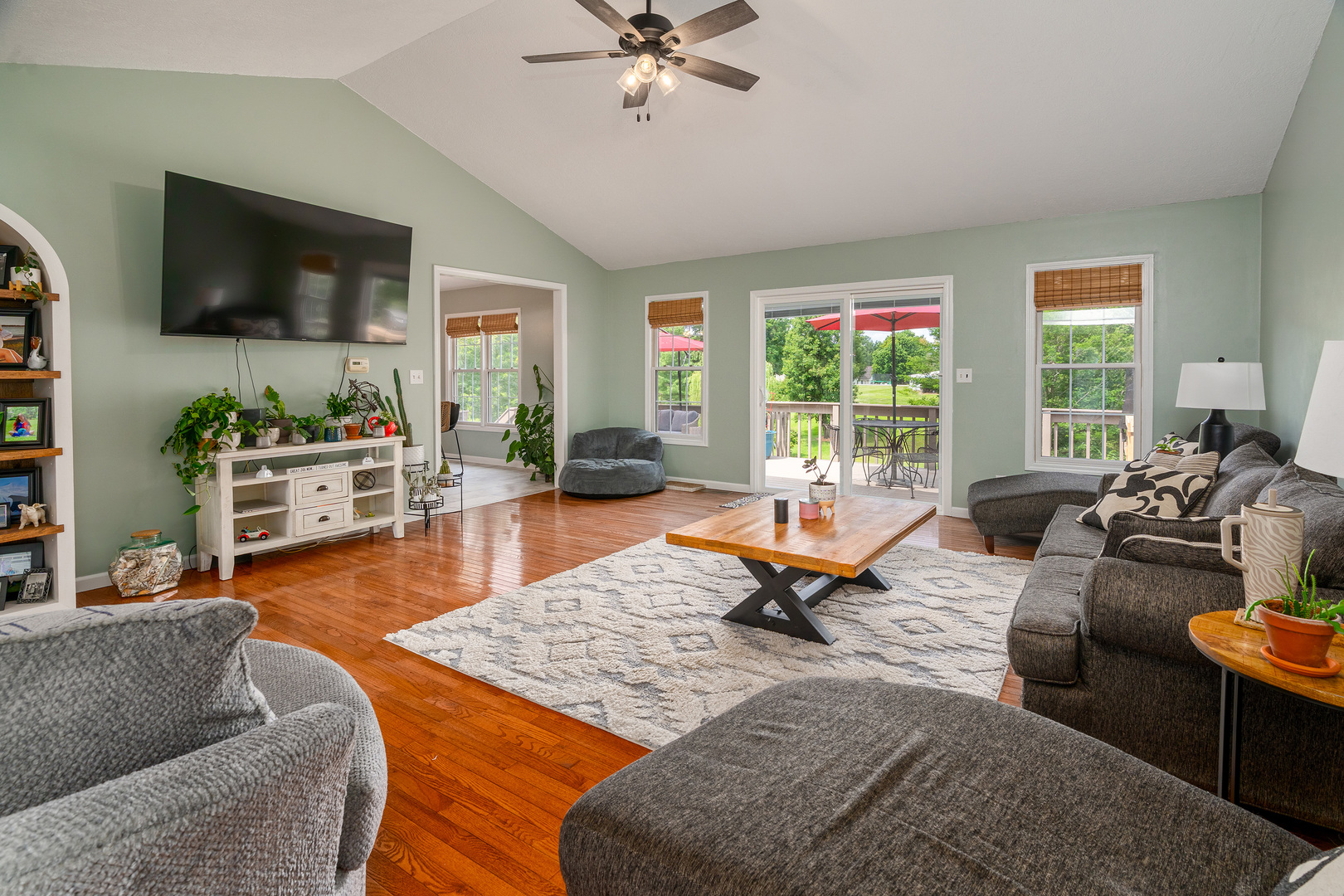 2504 Saddle Lane Property Photo 8