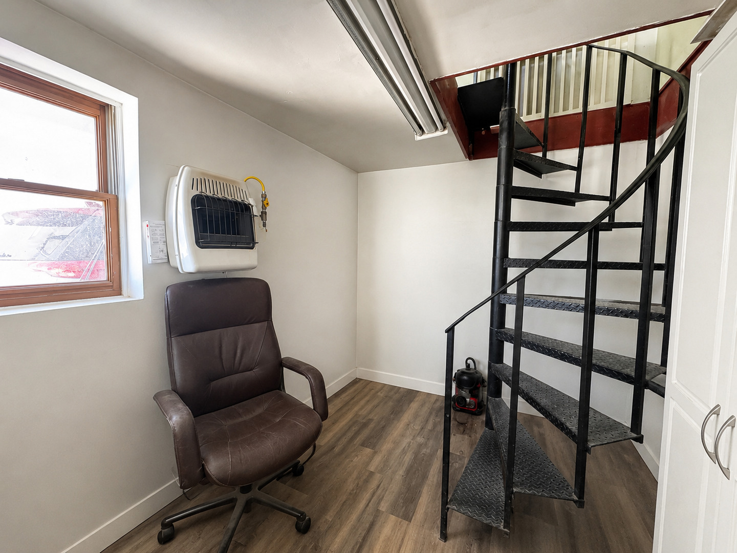 1520 N Throop Street Property Photo 7