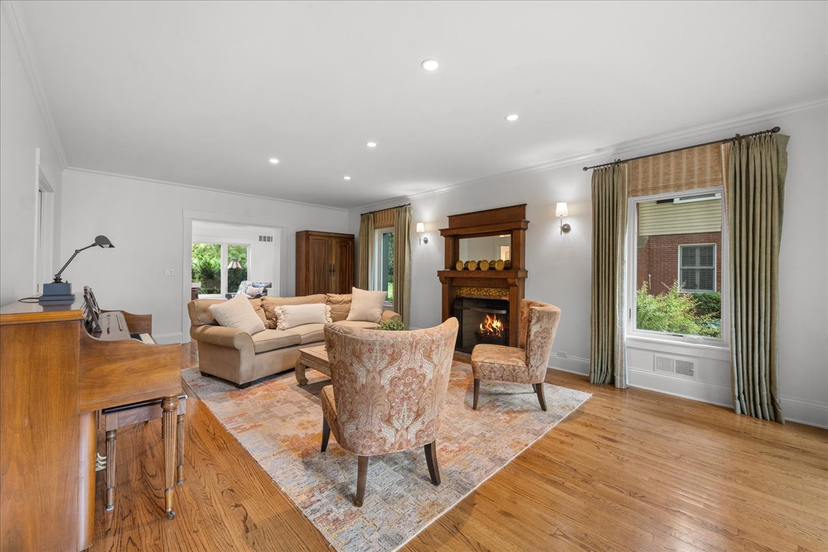 1347 Sunview Lane Property Photo 4