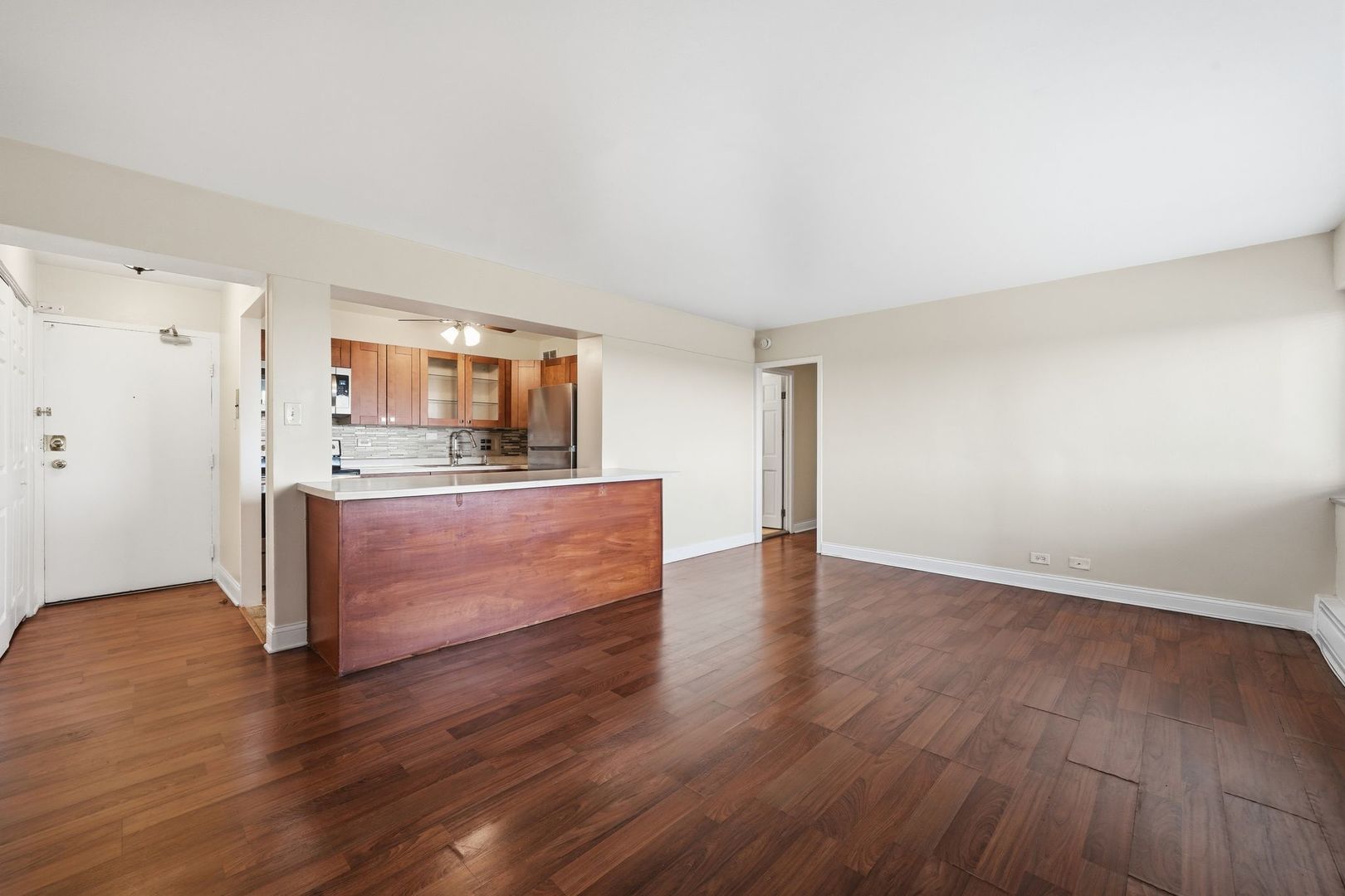 7337 S South Shore Drive 1030 Property Photo 3