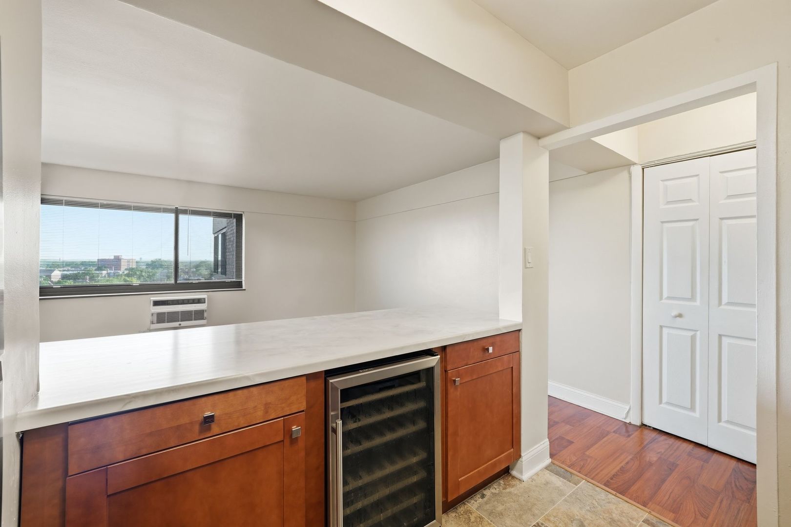 7337 S South Shore Drive 1030 Property Photo 9