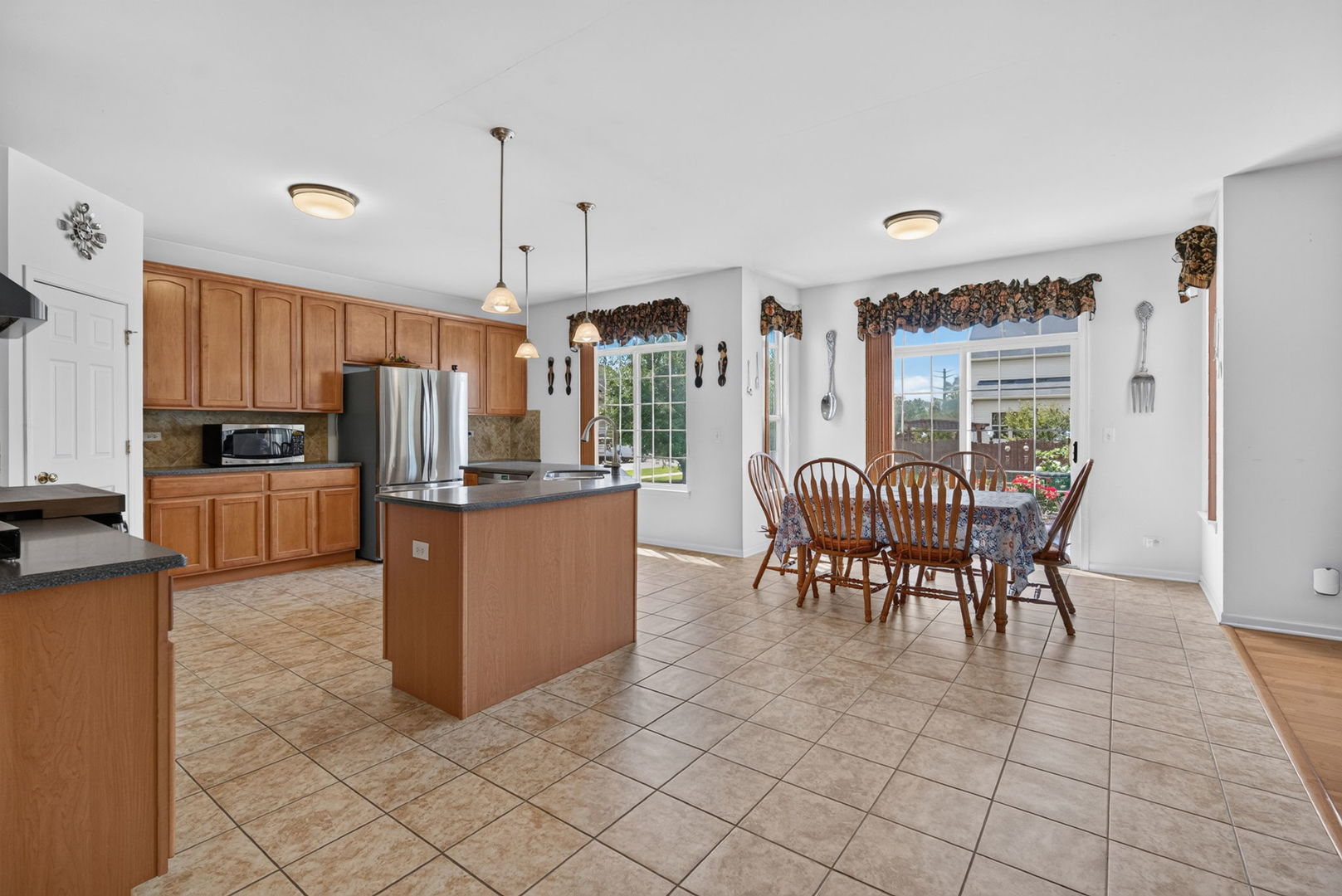24501 Bay Creek Lane Property Photo 8