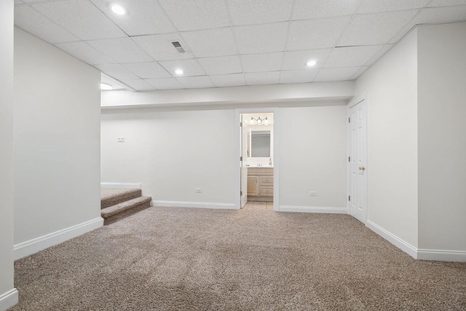 2612 Charlestowne Lane Property Photo 34