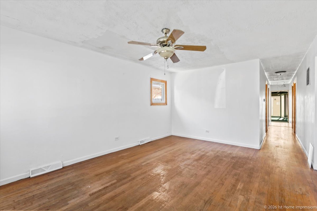 7749 Parkside Avenue Property Photo 5