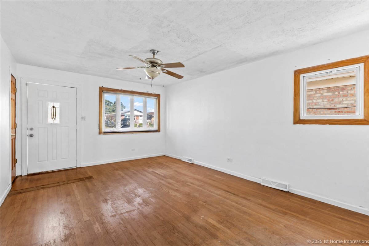 7749 Parkside Avenue Property Photo 6