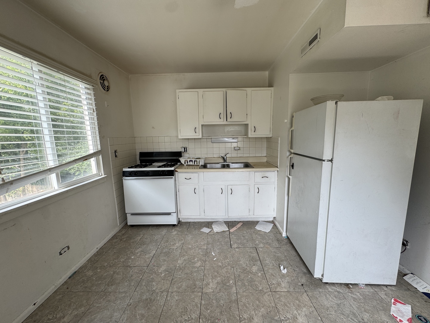 610 Barron Boulevard Property Photo 5