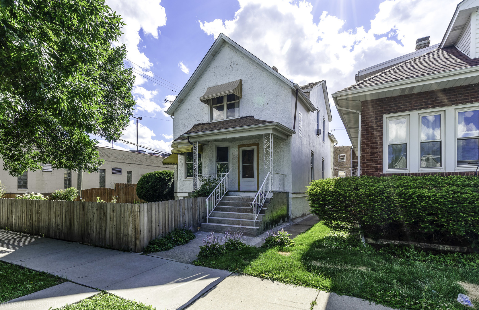 2416 N Rutherford Avenue Property Photo 1
