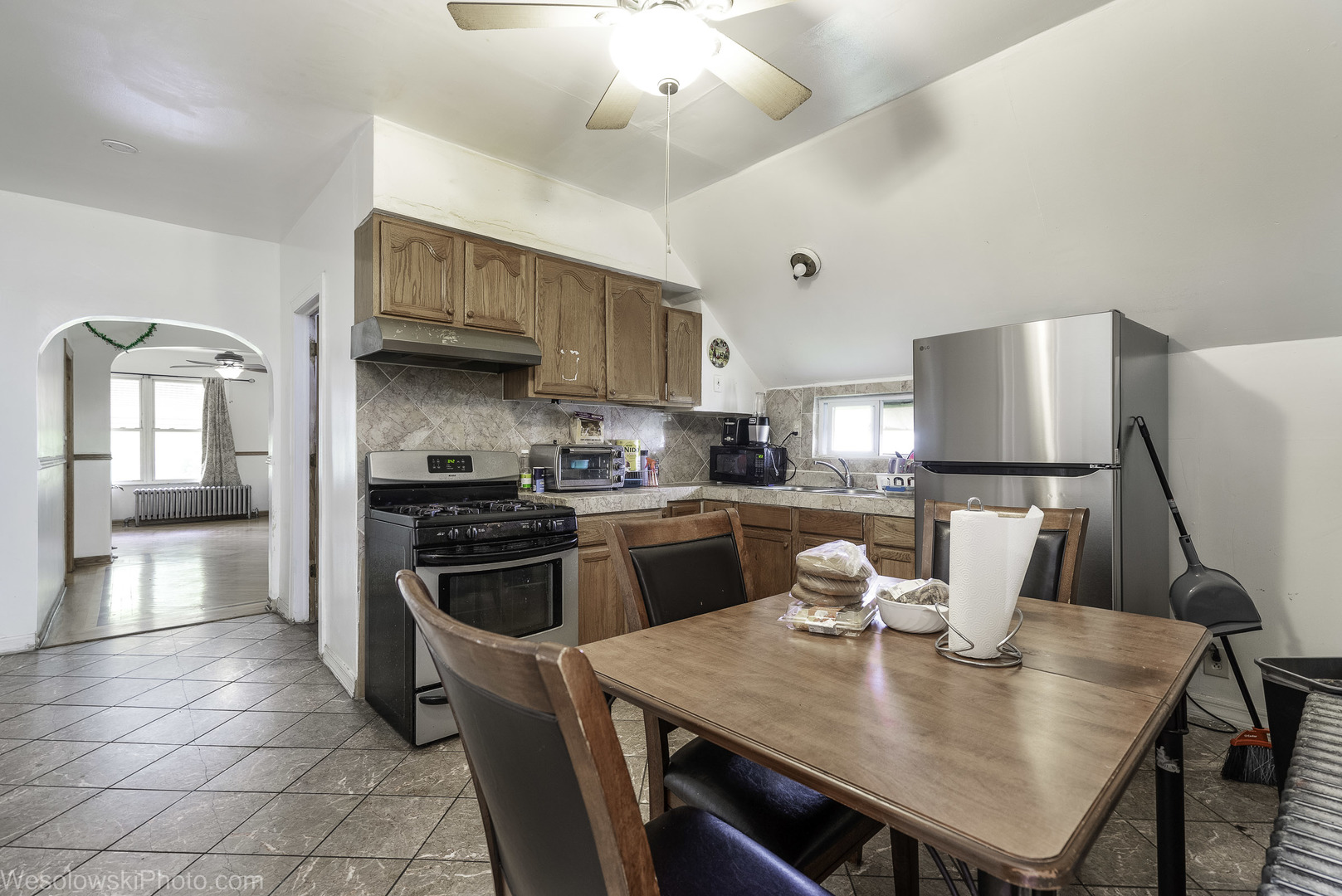 2416 N Rutherford Avenue Property Photo 19