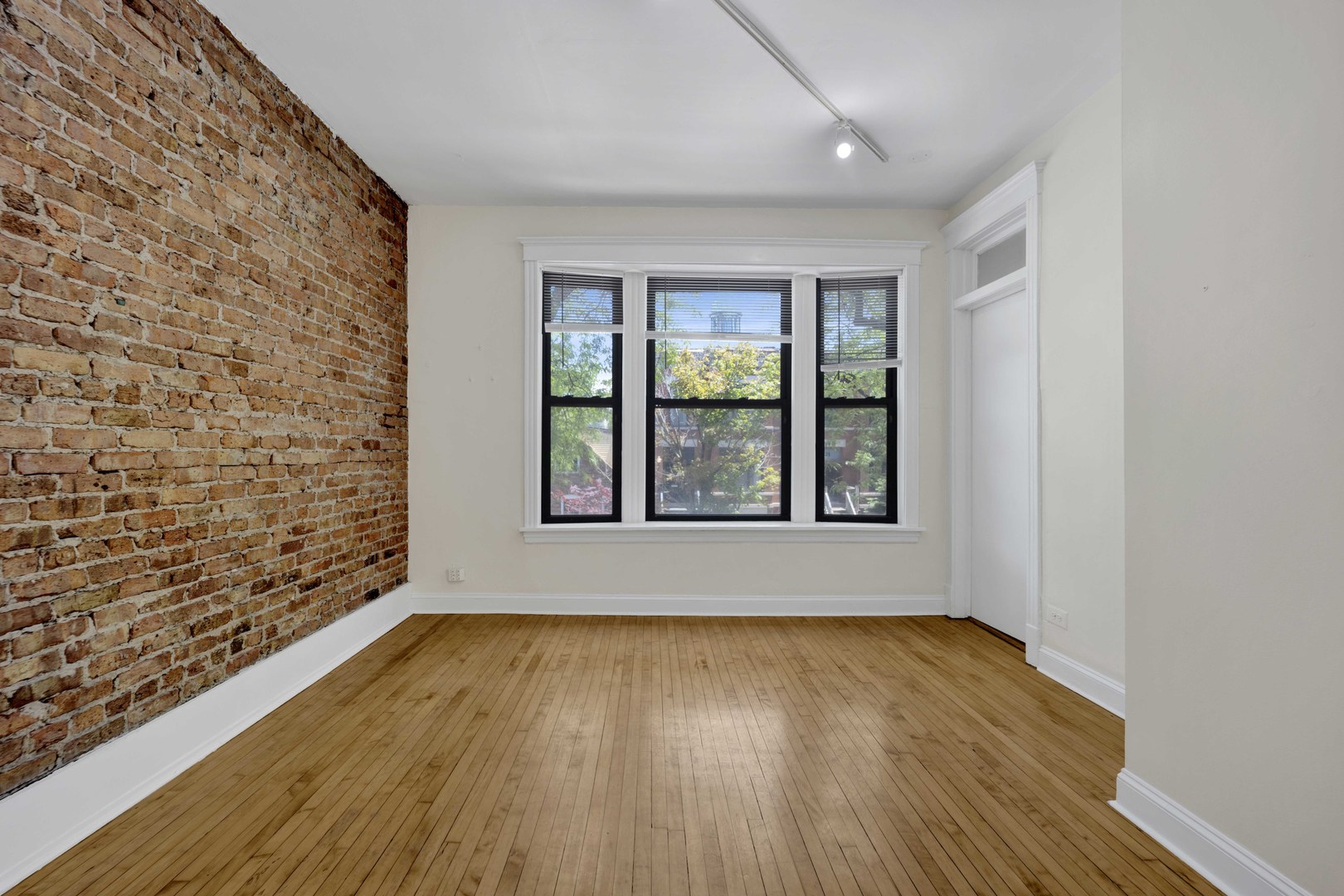 616 S Loomis Street 2 Property Photo 2