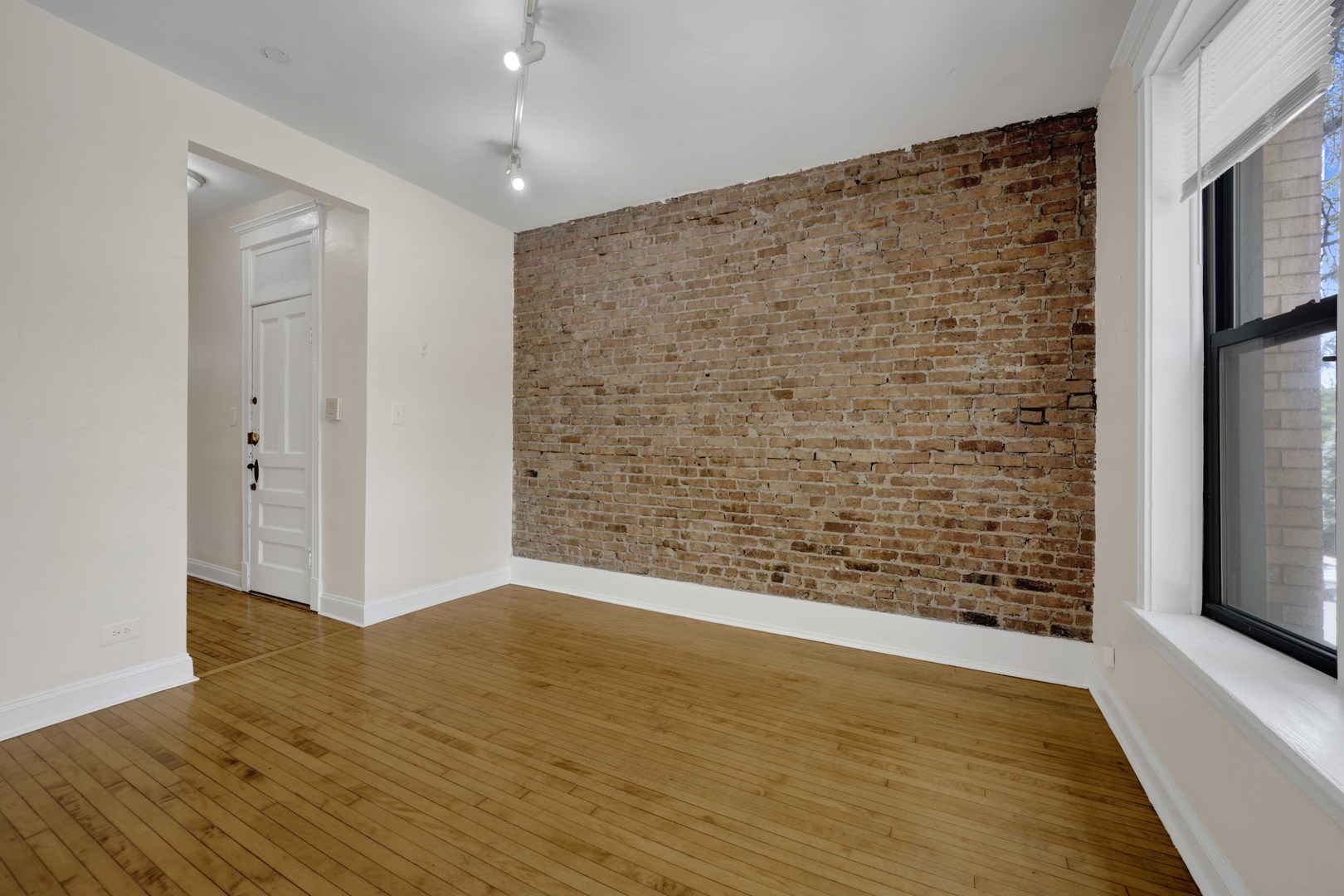 616 S Loomis Street 2 Property Photo 6