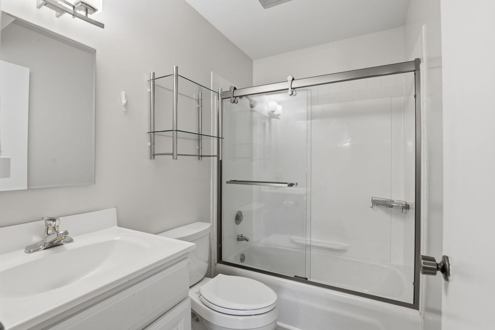 925 Spring Hill Drive 212 Property Photo 14