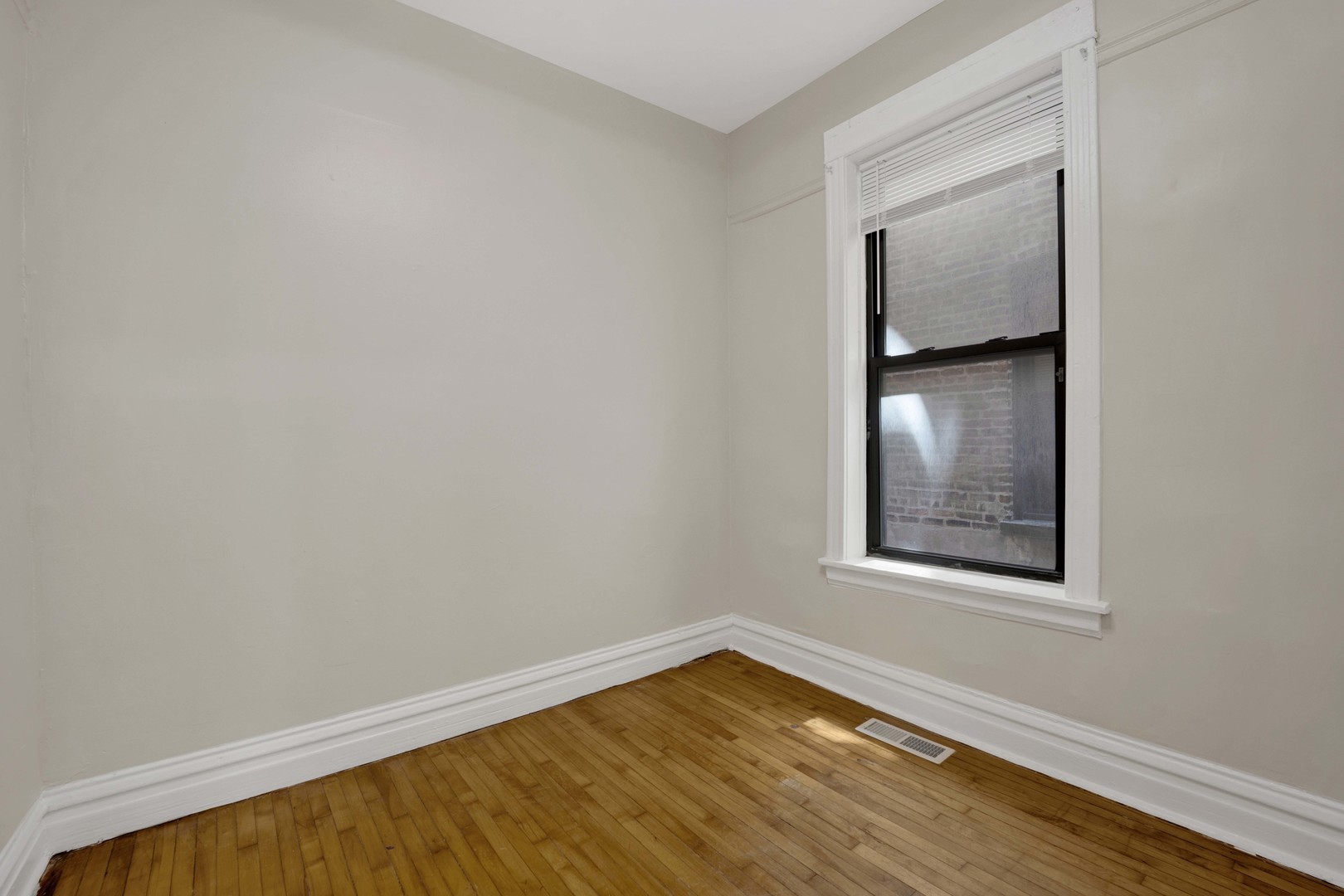 614 S Loomis Street 1 Property Photo 5