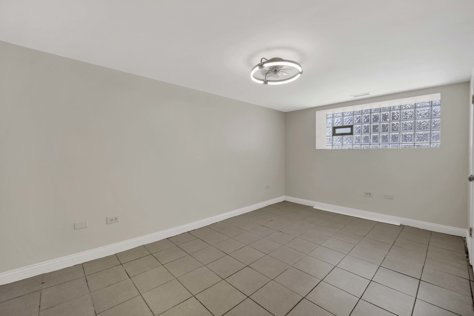 614 S Loomis Street 1 Property Photo 16