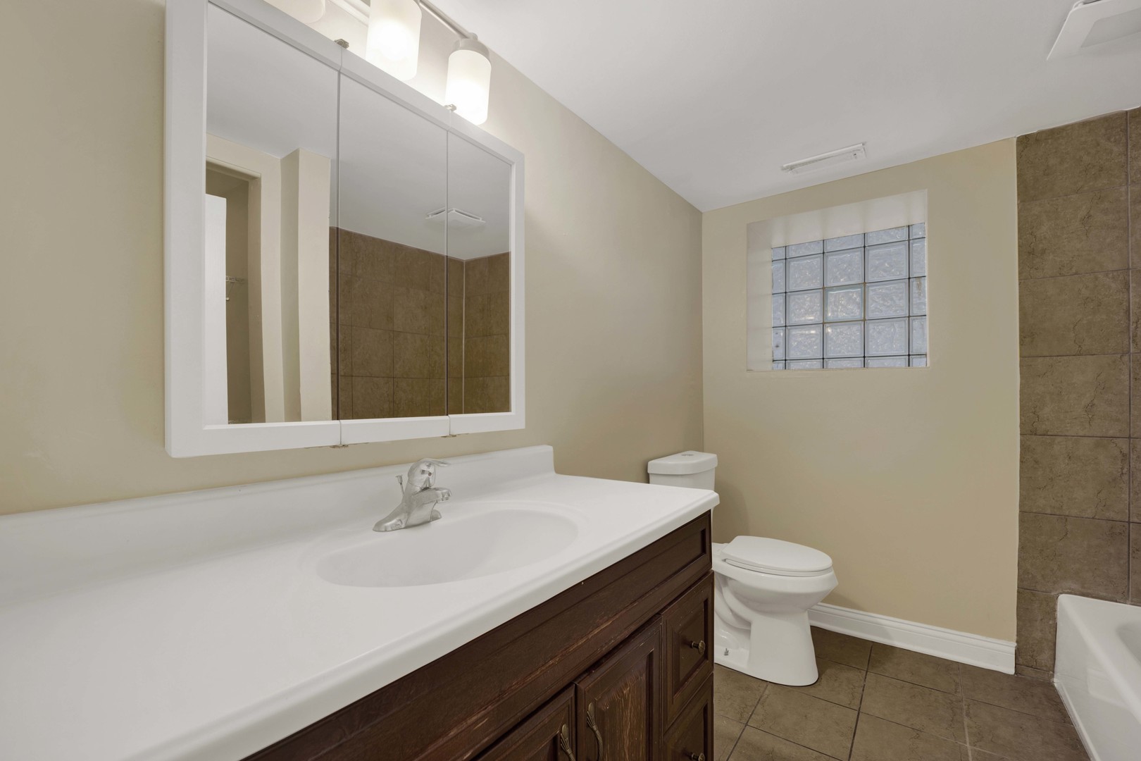 614 S Loomis Street 1 Property Photo 23