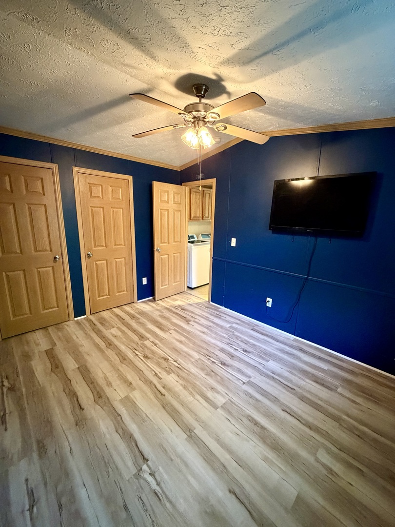 1009 Bay Road 23 Property Photo 5