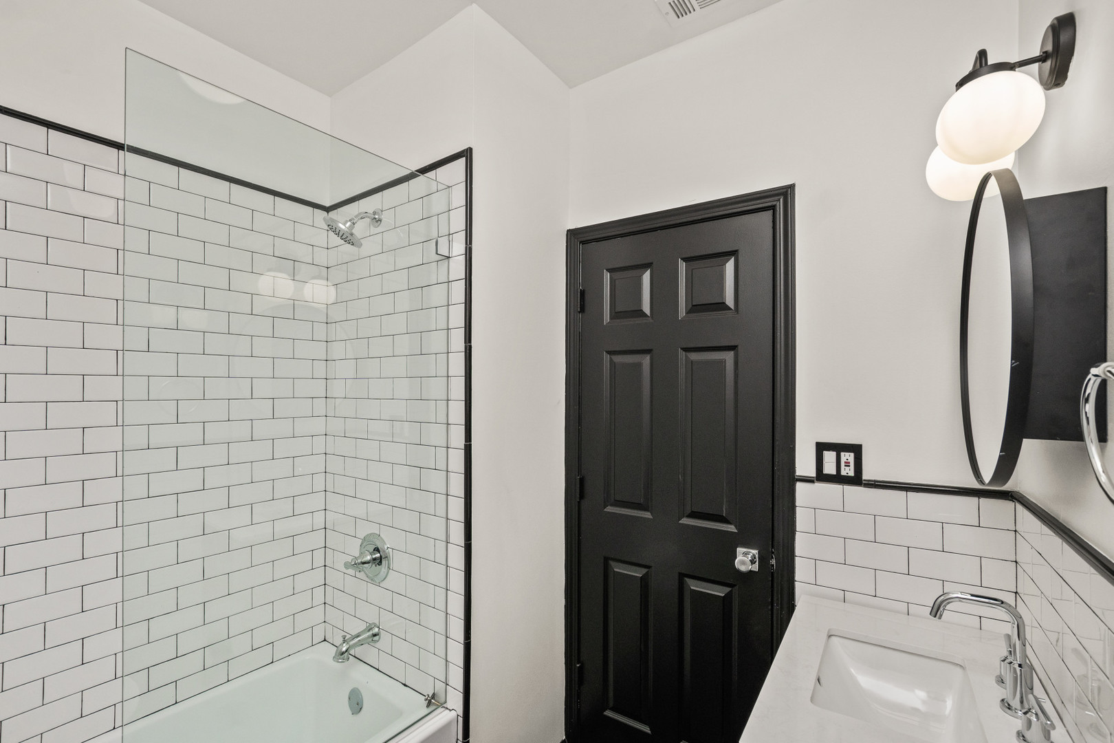 6808 S Paxton Avenue 2n Property Photo 15