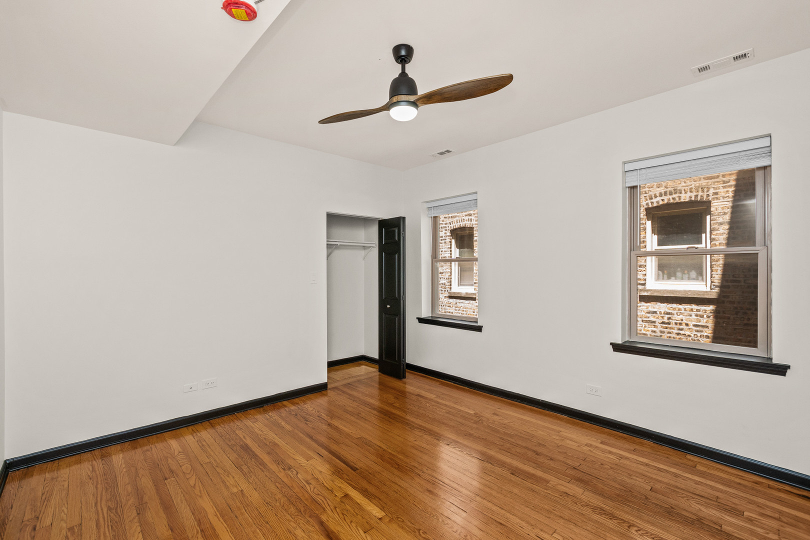 6808 S Paxton Avenue 2n Property Photo 16