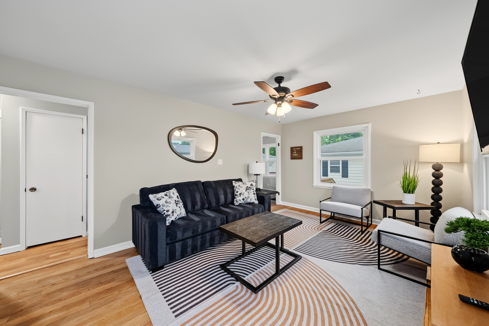 724 S New Street Property Photo 2