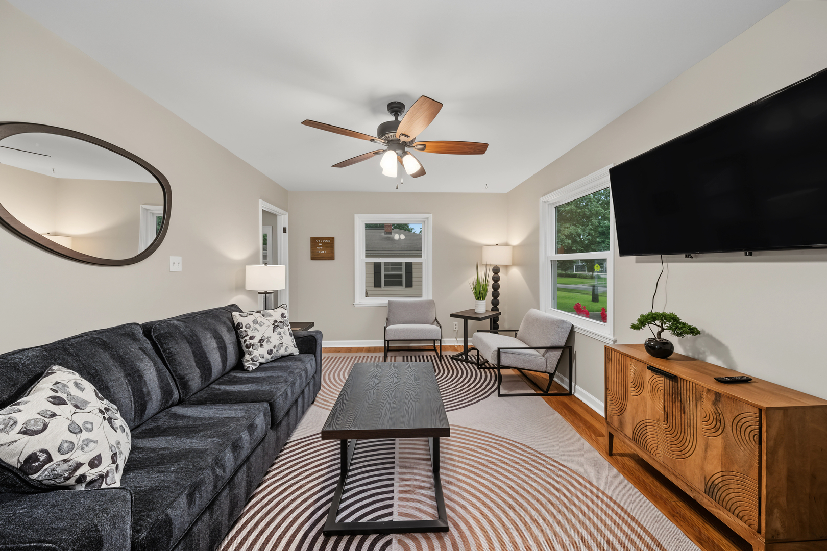 724 S New Street Property Photo 4