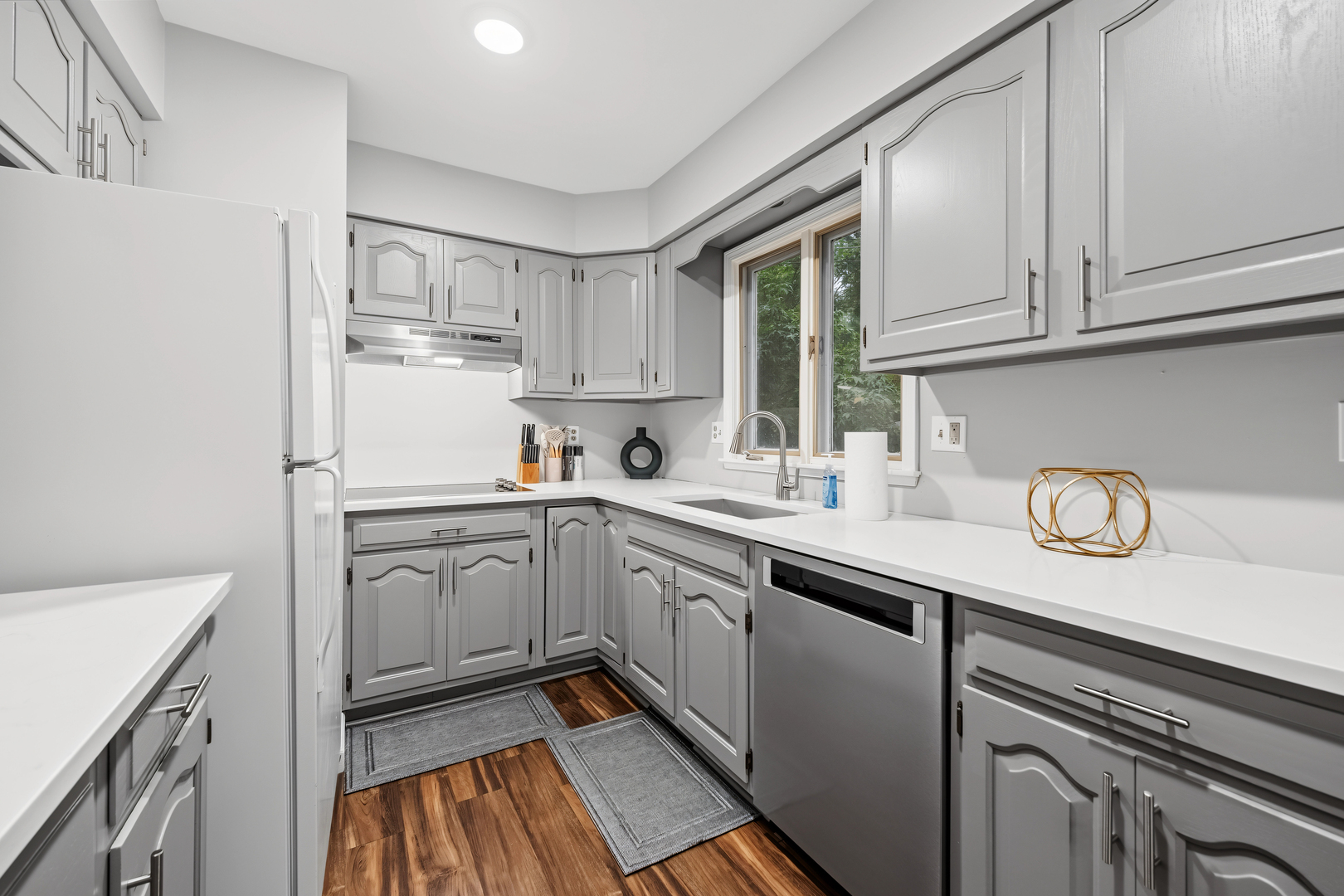 724 S New Street Property Photo 6