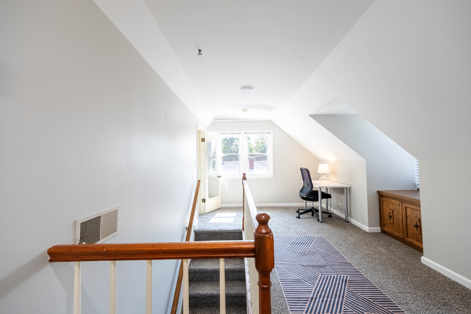 724 S New Street Property Photo 16