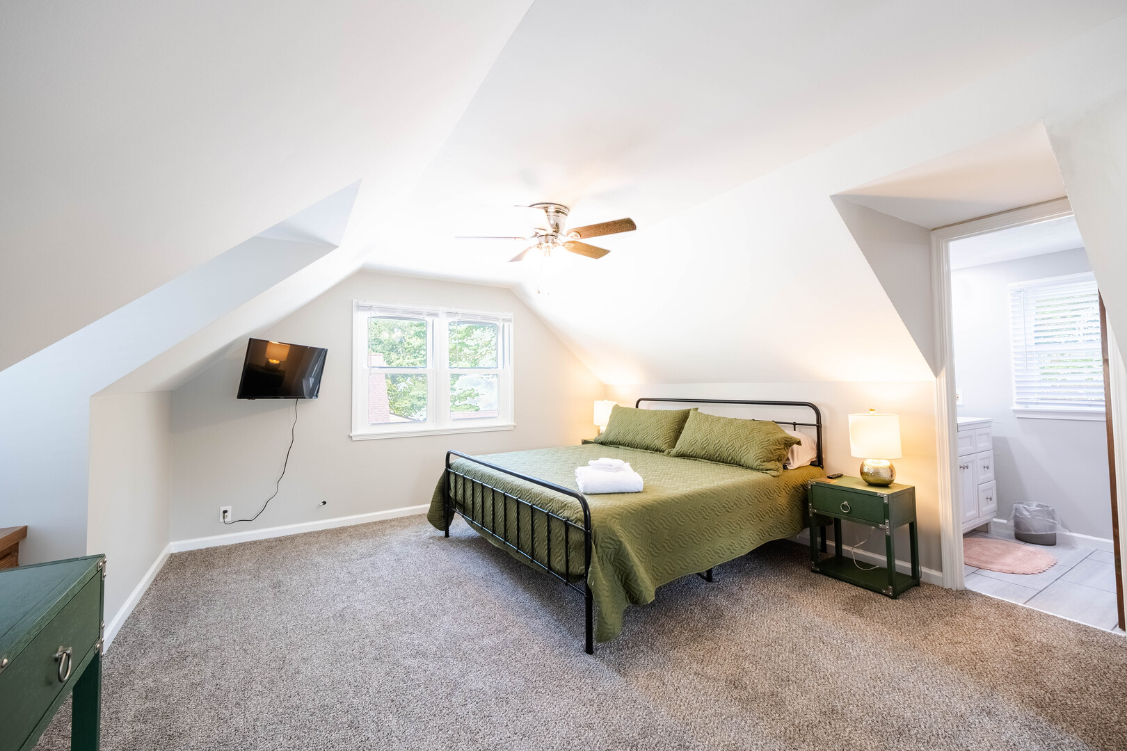 724 S New Street Property Photo 17