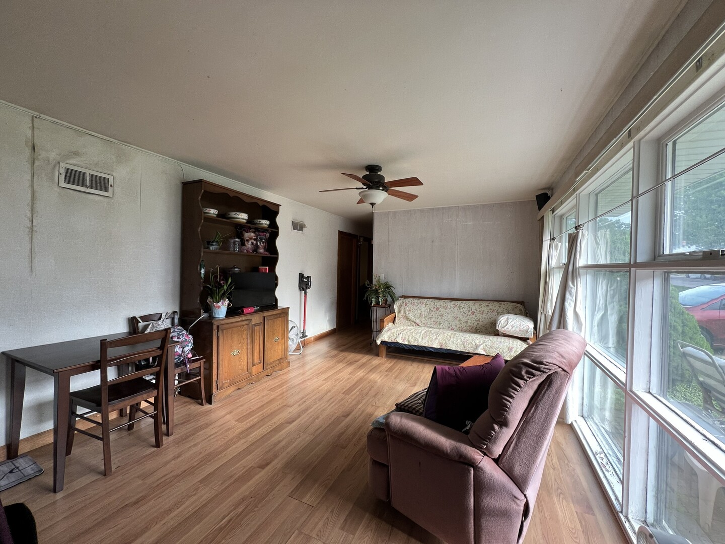 21 S Seymour Avenue Property Photo 3