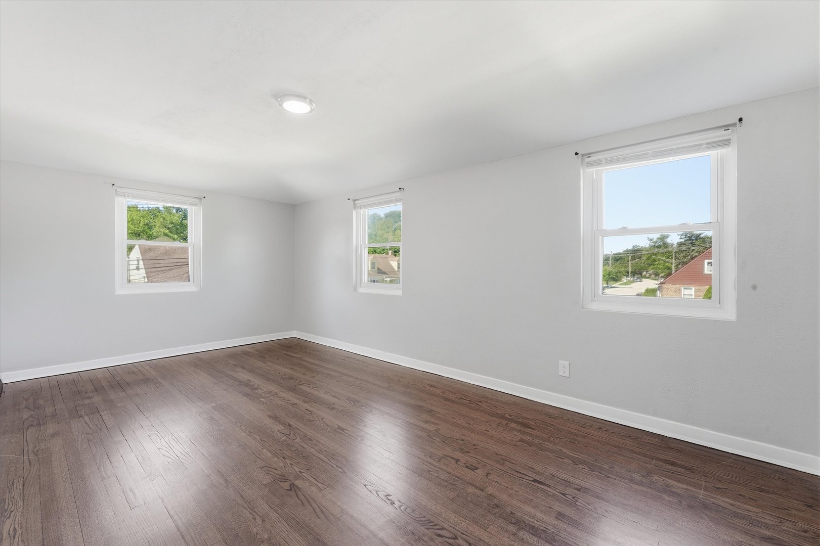1547 Forest Avenue Property Photo 13