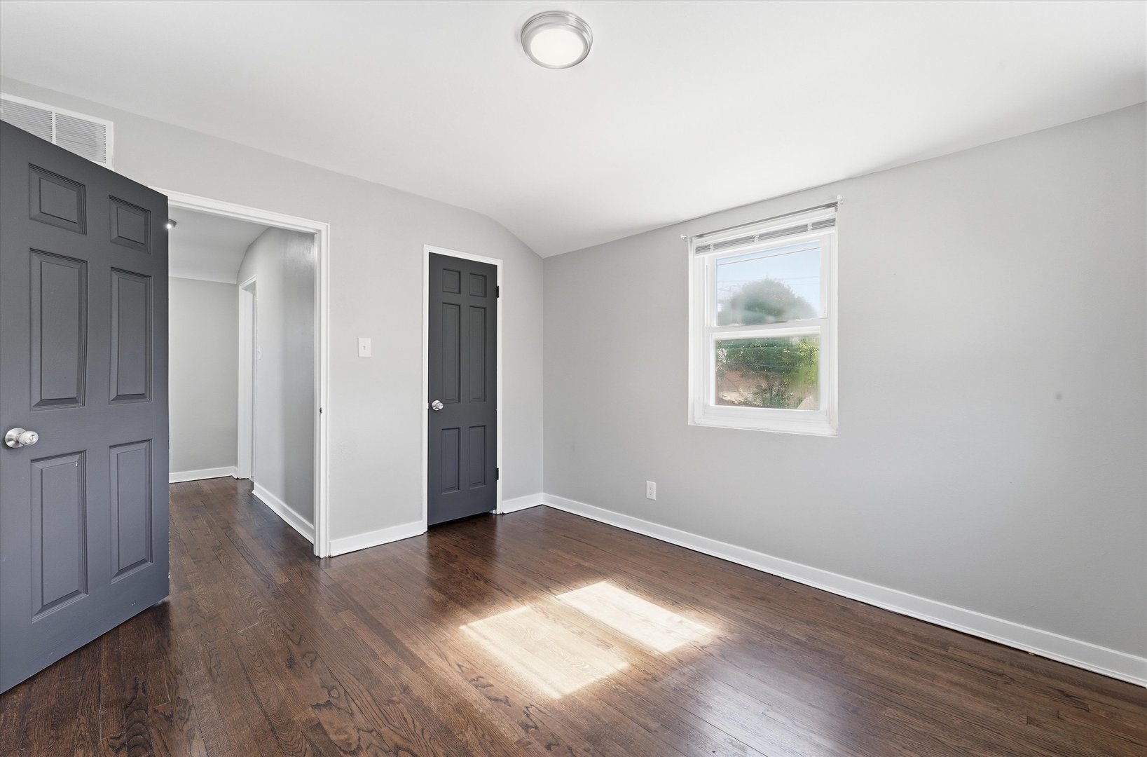 1547 Forest Avenue Property Photo 16