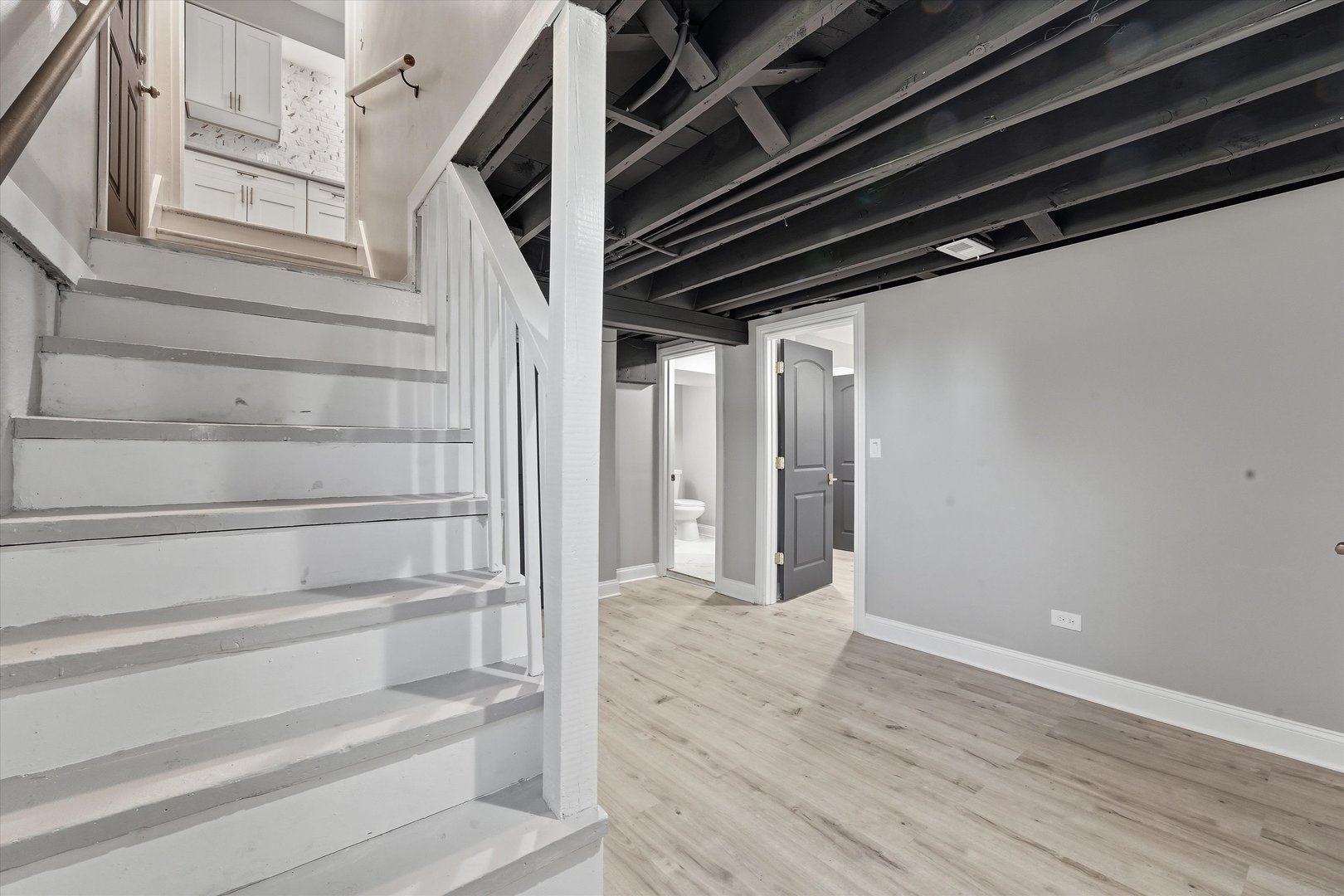 1547 Forest Avenue Property Photo 19